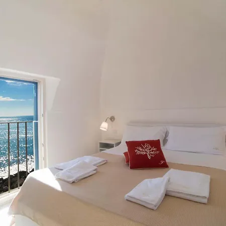 Oda ve Kahvaltı Finestra Sul Mare